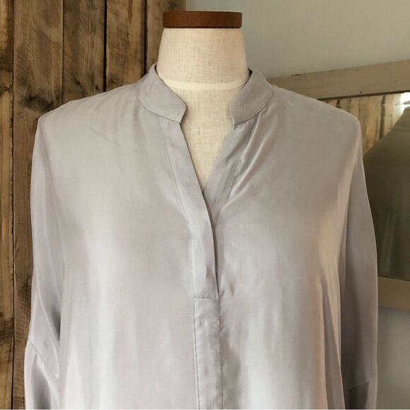 Club Monaco Dropped Shoulder Long Sleeve High Low Flowy Two Button Top Size L - Picture 2 of 11